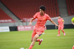 何时留洋？赵松源首战1v4枪手 今日1分钟2球导演逆转 吧友评分9.9