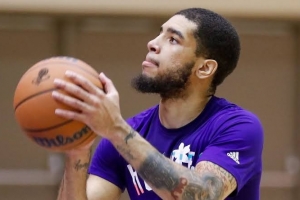 Haynes：自由球员后卫小特雷尔·布朗已与爵士达成签约协议